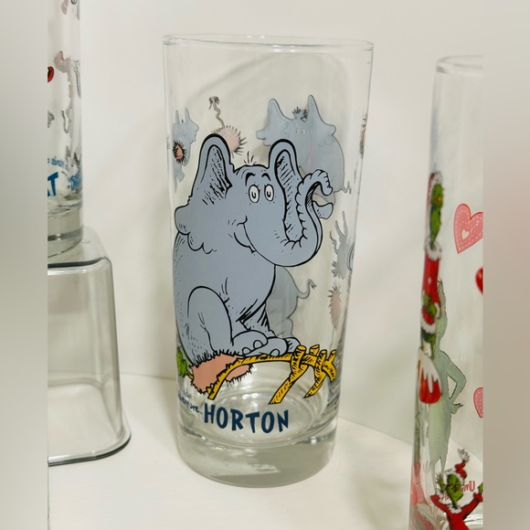 Vintage COLLECTIBLE Set Of 6 Dr Seuss Pint Glass Tumblers NEW - Picture 5 of 13